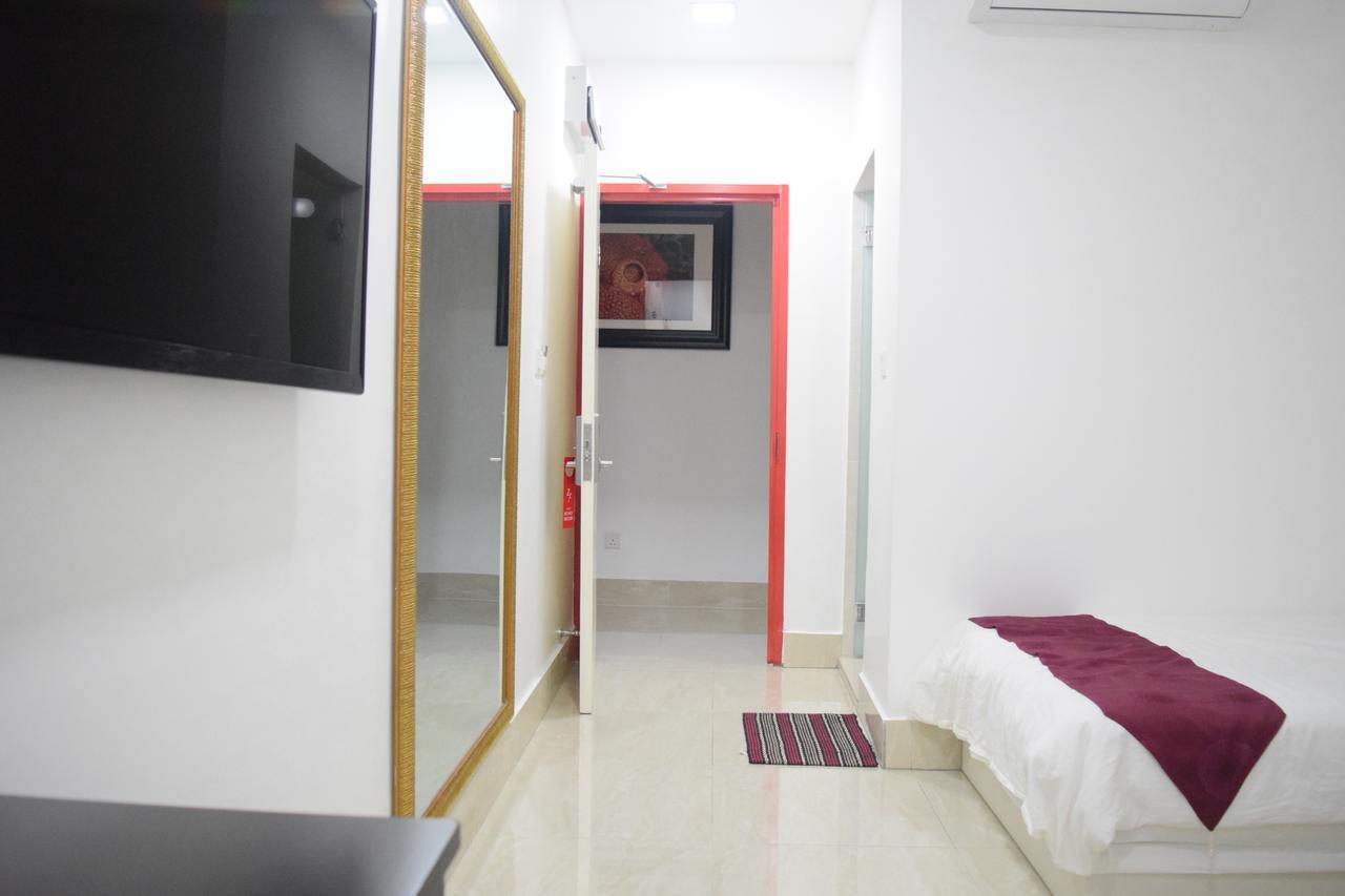 S Rose Hotel 2*