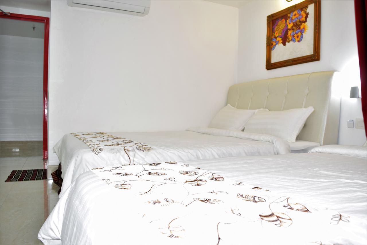 S Rose Hotel 2*